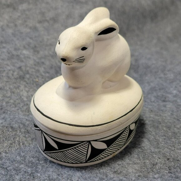 Vintage Acoma Pottery Rabbit Oval Trinket Box Black & White Geometric Design - Picture 4 of 13